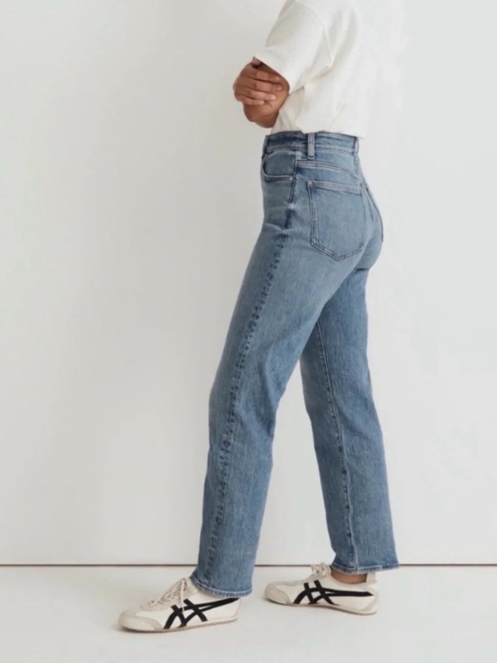 Madewell Curvy 90s Straight Leg Jeans in Light Blue Denim - Picture 2 of 12
